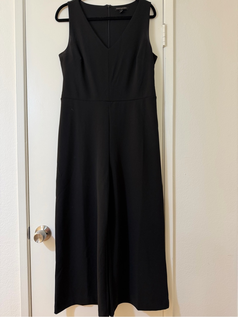 Banana Republic Black Sleeveless V-Neck Wide-Leg Jumpsuit